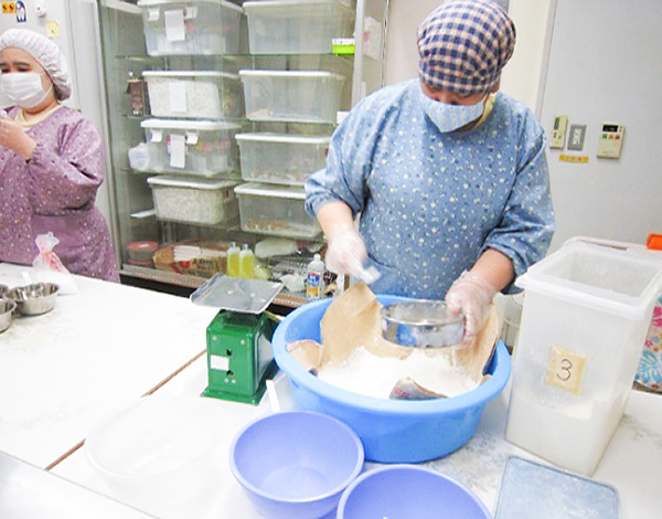 神石高原よつば工房で働く人たち1